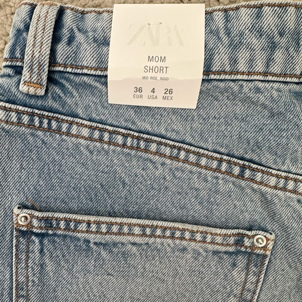 NWT Zara Mom Fit Mid Rise Denim Shorts (Size 4) - Picture 5 of 8